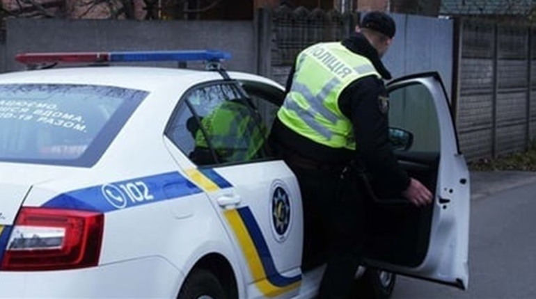 Заплатила за джинси, а їх так і не вислали: шахрайство, сварки і дві смерті в хроніці поліції