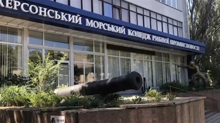 Самопроголошеному «директору Херсонського морського коледжу» загрожує до 12 років за ґратами