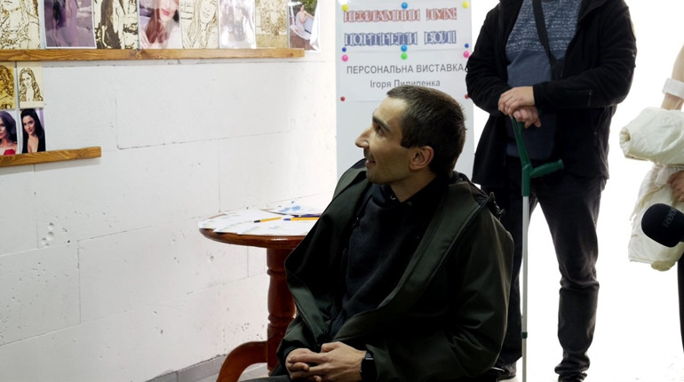 «Незламний дух. Портрети волі»: у Шостці презентували виставку ветерана Ігоря Пилипенка