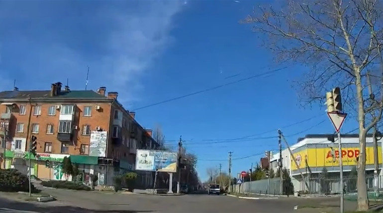 Хочуть, та не можуть: чому в Новокаховській громаді досі не перейменовують вулиці