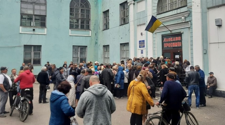 Добропільські волонтери за травень видали 650 пакунків продуктових наборів