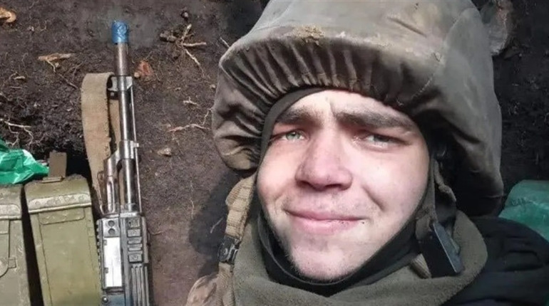 У Шостці відкрито меморіальну дошку боксеру та захиснику Максиму Галінічеву