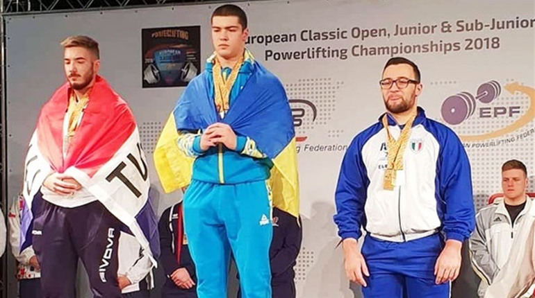 Антон Бірук з Вараша встановив новий світовий рекорд на чемпіонаті з пауерліфтингу в Литві