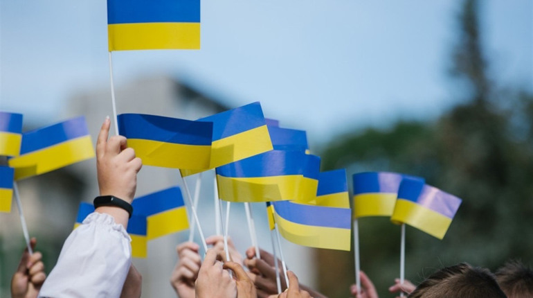 Приходь відсвяткувати День Народження країни