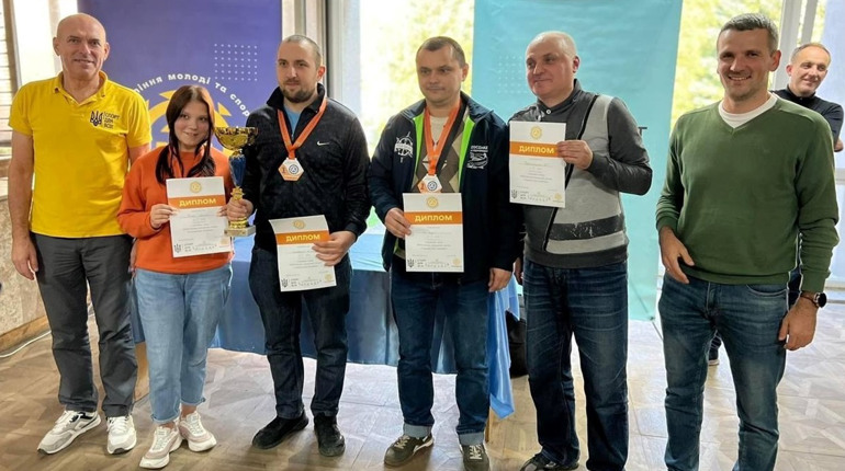 Червоноградці – переможці обласних змагань з шахів ХХХІІ спортивних Ігор Львівщини