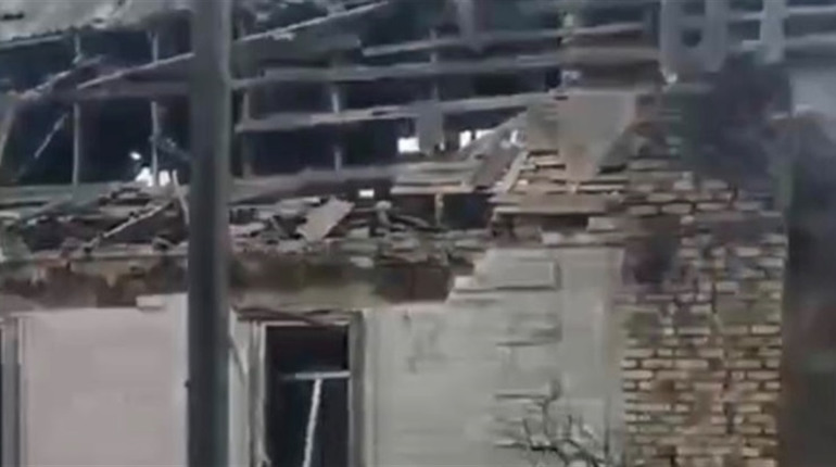 Росіяни атакували П’ятихатки: влучили у приватні будинки