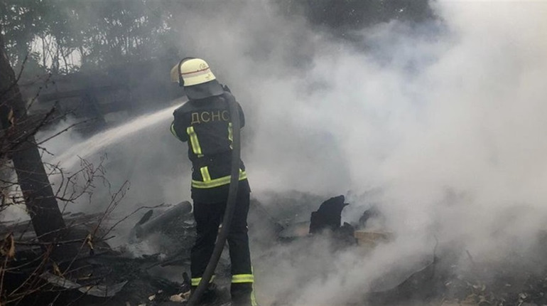 На Фастівщині внаслідок удару блискавки загорілися дві будівлі