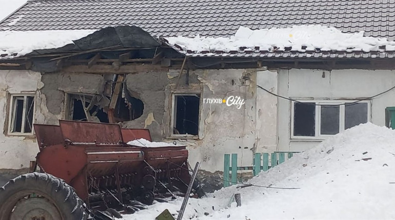 Росіяни дронами вдарили по будинках в Есмані та Товстодубовому: є руйнування