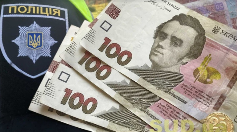 У Городку оштрафували чоловіка, який пропонував хабар поліцейським