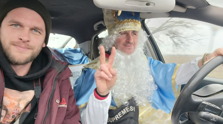 Святий Миколай із помічниками влаштували свято дітям із деокупованої Херсонщини