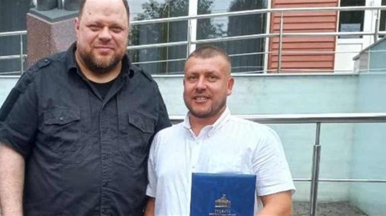Глухівського лікаря-ендоскопіста нагородили грамотою Верховної Ради України