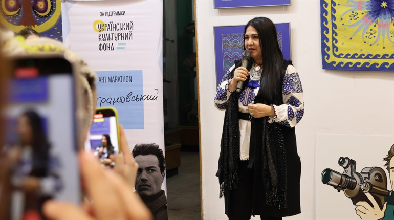 Вишивана «Містерія літочислення» Анжеліки Рудницької — у музеї Первомайська