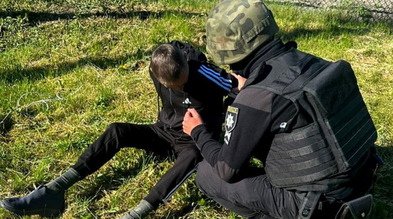 У Сарненському районі викрили чоловіка на зберіганні бойових гранат — він в ізоляторі