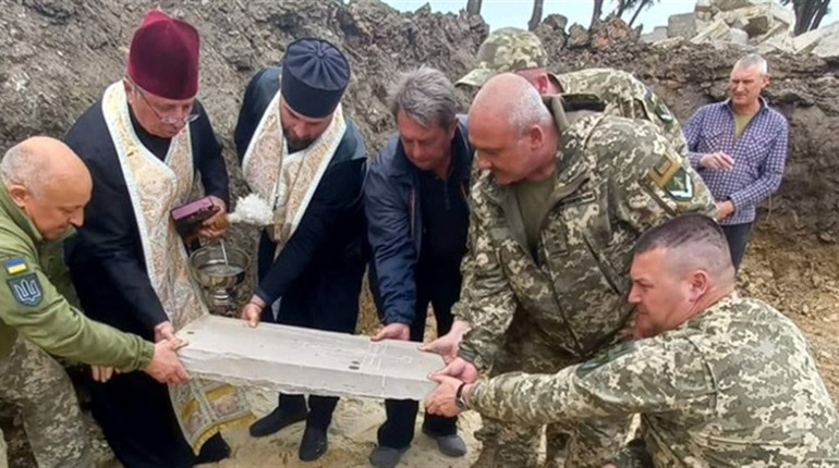 На Чортківщині заклали наріжний камінь під будівництво військового храму