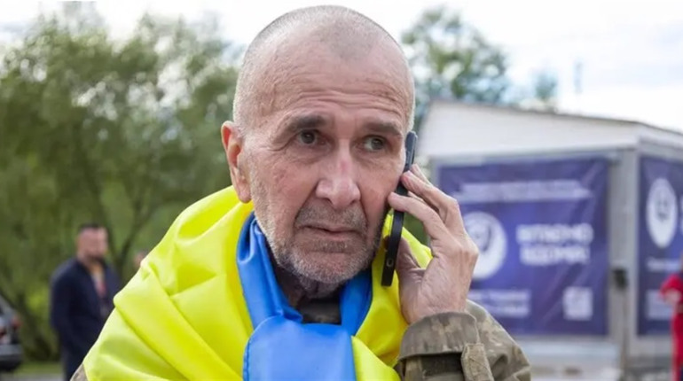 Ексмер Херсона Володимир Миколаєнко після трирічного полону виступив на Майдані у Києві