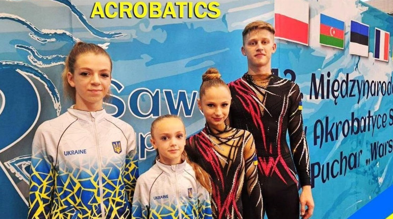 У спорті понад 10 років: дрогобицькі акробати отримали “срібло” на міжнародних змаганнях у Варшаві