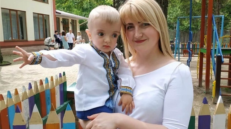 Калинівчанка Ірина Лівандовська підтримала флешмоб мам, які виховують дітей з інвалідністю