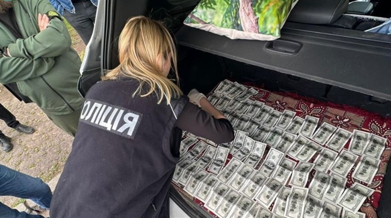 До 8 років позбавлення волі. СБУ Хмельницької області ліквідувала схему ухилення від мобілізації