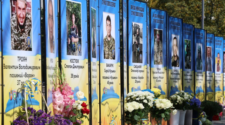У День Державного прапора України у Нетішині відкрили Алею пам’яті полеглим Героям
