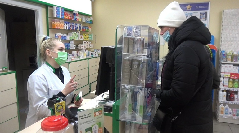 Чому шосткинцям складно витратити в аптеках тисячу гривень за вакцинацію
