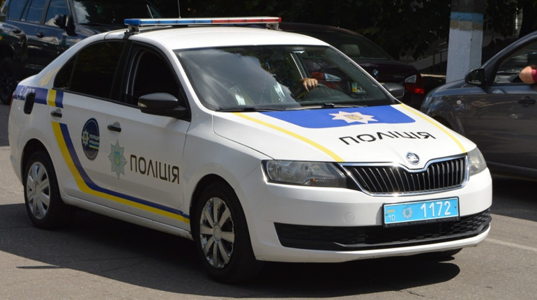 У селі на Переяславщині чоловіки розпивали алкоголь, а зранку один із них помер: хроніка поліції