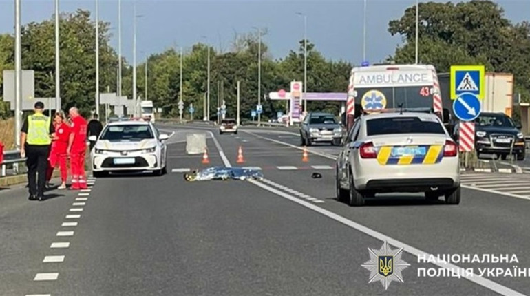 Внаслідок ДТП загинула 74-річна жителька Городка: поліція шукає свідків