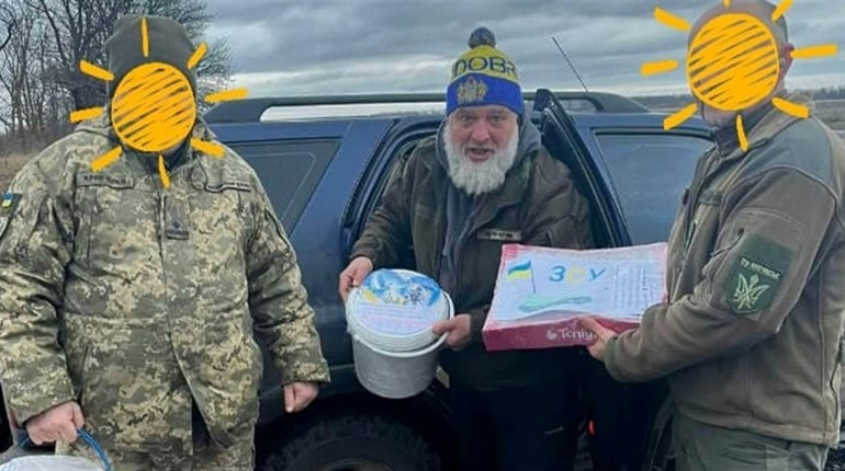 Горбанівські господині наготували бійцям ЗСУ гостинці, а "Рідновір" доставив їх на передову