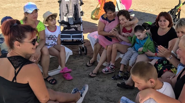 «Нічого для нас без нас»: як працюють громадські організації з дітьми з інвалідністю в Херсоні
