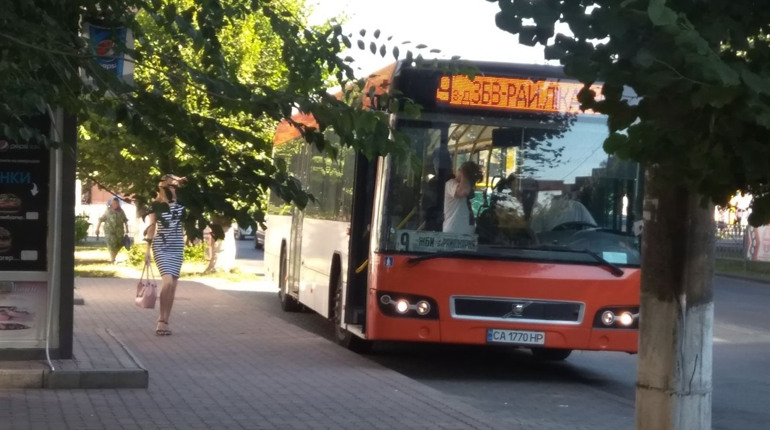 В Умані на 9 маршруті працює новий автобус