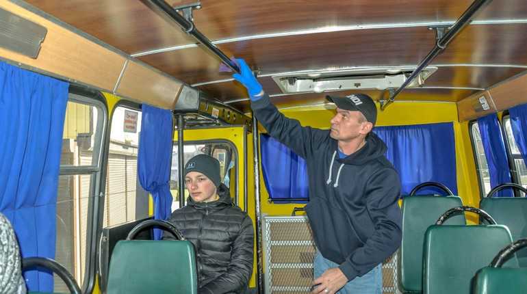 Маршрутки виходять із карантину: в Сарнах відновили звичний графік громадського транспорту