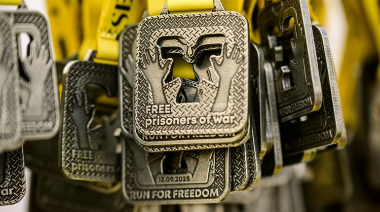 Медаль, яку не можна купити: онлайн-забіг #RunForFreedom відкрив реєстрацію