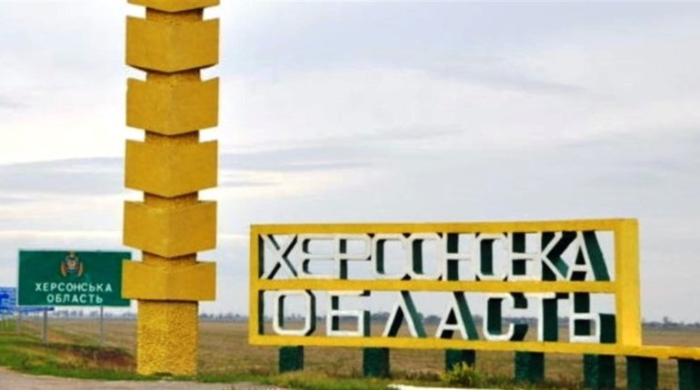 На Херсонщині окупанти атакували цивільне авто: двоє загиблих і двоє поранених