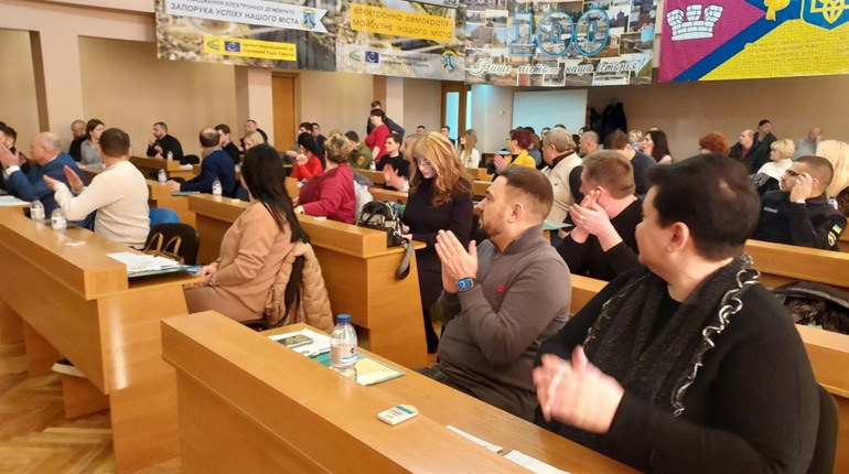 Первомайські депутати відкликали заяви про дострокове припинення повноважень