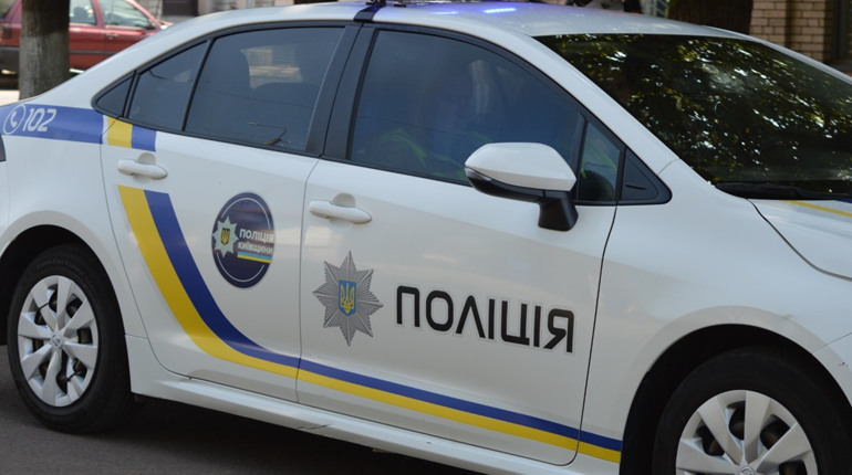 У Переяславі скаржилися на відсутність світла, агресивного чоловіка та крик сусідки: хроніка поліції