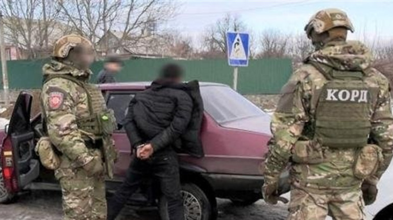 "Гастролерів" з Житомирщини, які обкрадали пенсіонерів по всій Україні — затримав КОРД
