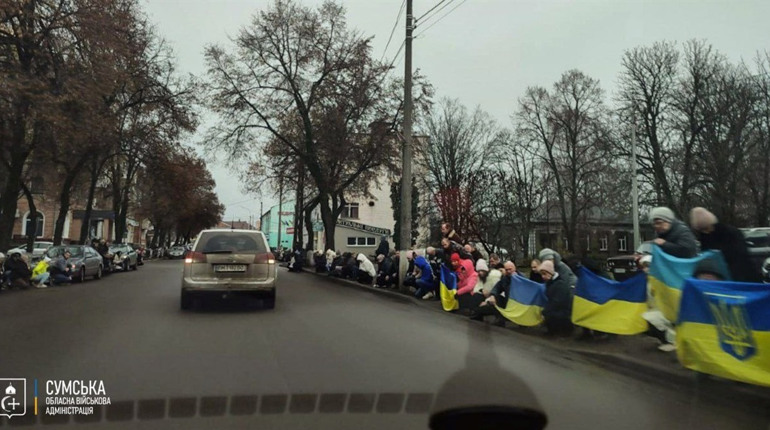 На Сумщині цього тижня відбулося перше в області поховання чотирьох невпізнаних загиблих Захисників