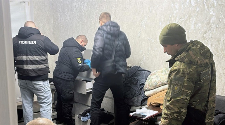 На Чернігівщині поліція перекрила два канали збуту наркотиків у межах спецоперації «Рубікон»