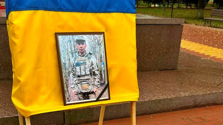 На фронті загинув воїн із Глухівщини Олександр Моргунов. Із ним гідно простилися на рідній землі