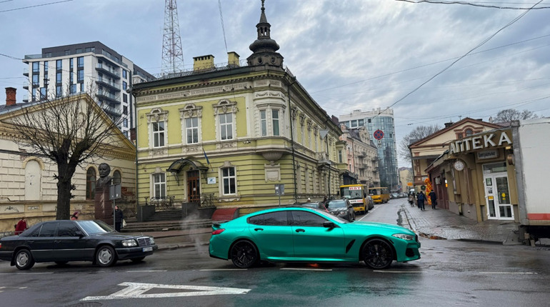 Пенсійний збір на авто у 2026: як вплине новий прожитковий мінімум