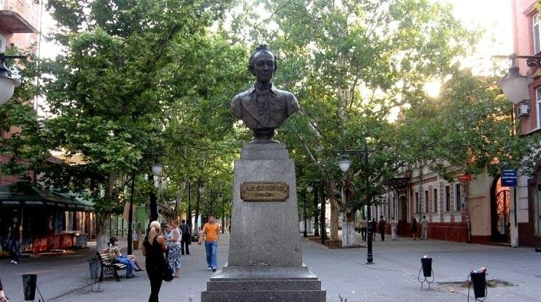 Суворовської вулиці в Херсоні не буде