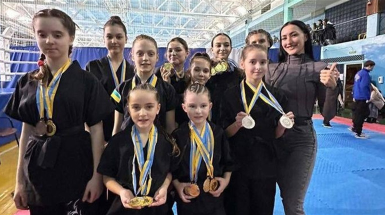 Спортсмени з Южного посіли призові місця на чемпіонаті області з кікбоксингу (ФОТО)