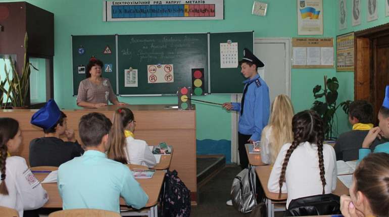 Школи Біляївської громади працюють офлайн: за 2 дні колективи змогли досягти 80% вакцинації