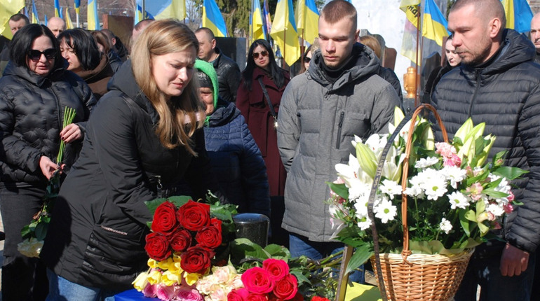 Шостка попрощалася з «прикордонною Берегинею»: пішла у засвіти штаб-сержант Ольга Максименко