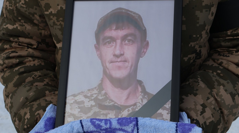 Южноукраїнська громада провела в останню путь полеглого захисника - Андрія Єременкова