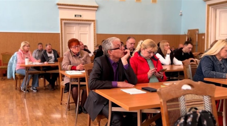 350 тисяч на виплати зарплат: Кам'янська райрада просить допомоги у Жовтих Вод