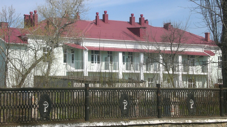 У Новій Каховці від ковіду і пневмонії лікуються понад 500 хворих