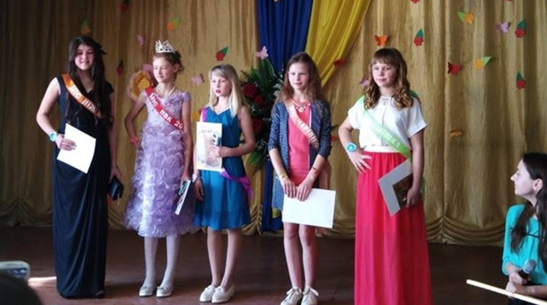 У Городці відбувся конкурс краси «Міс НВК-2019», де за перемогу боролись учениці місцевої школи