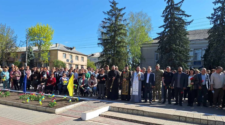 Земля прийняла їх тіла, а небо – душі. В Захарівці пам’ятають кожного