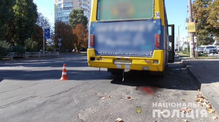 У Херсоні в ДТП за участі маршрутки загинула жінка — поліція встановлює обставини ДТП