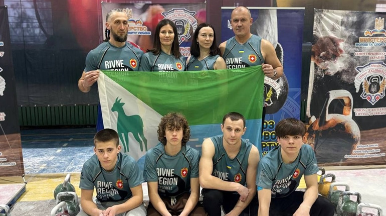 16 нагород і рекорд України: як виступили сарненські гирьовики на Чемпіонаті України